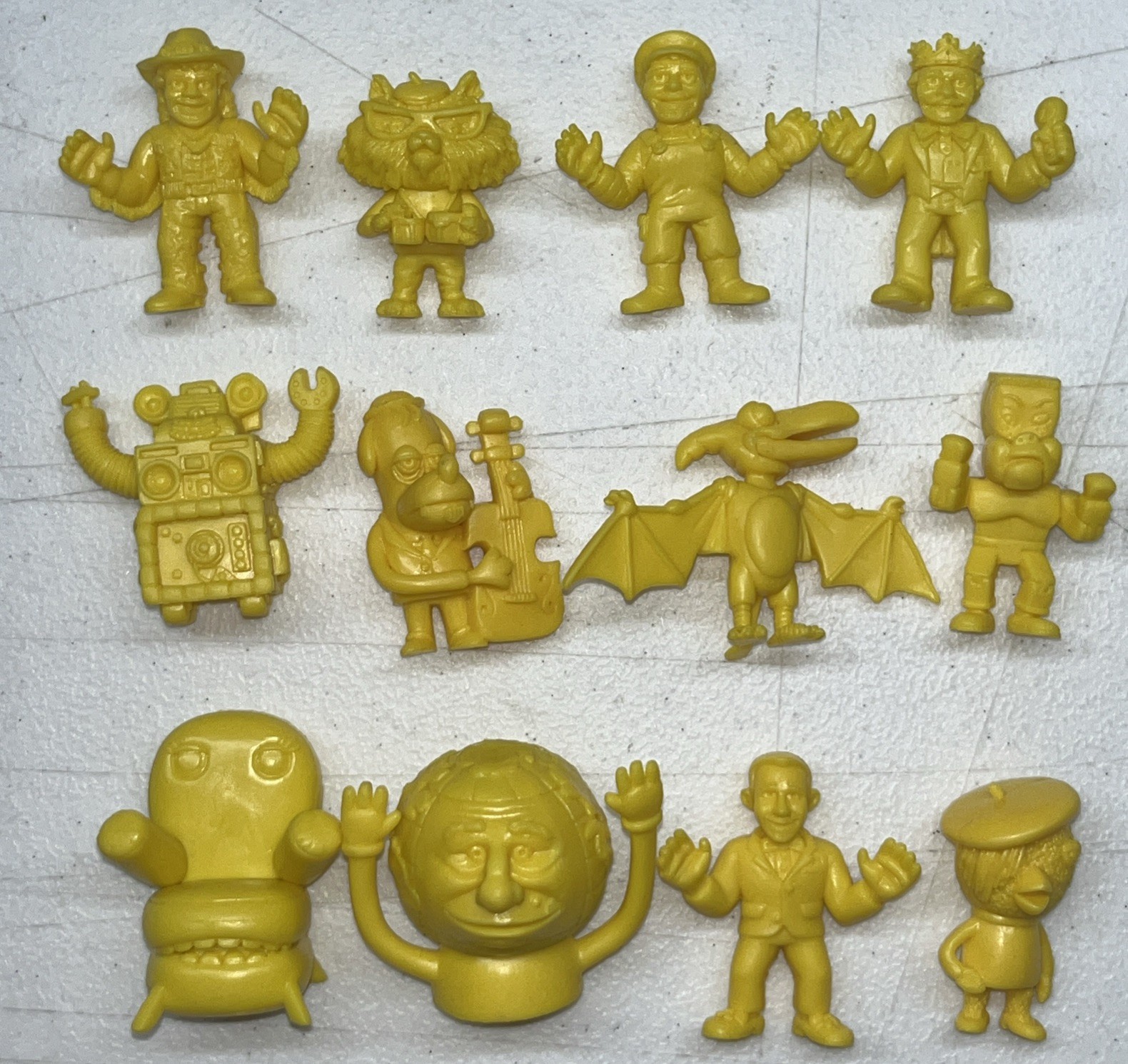 Pee-wee’s playhouse Keshi Surprise Super 7 Figures yellow full set of 12, muscle