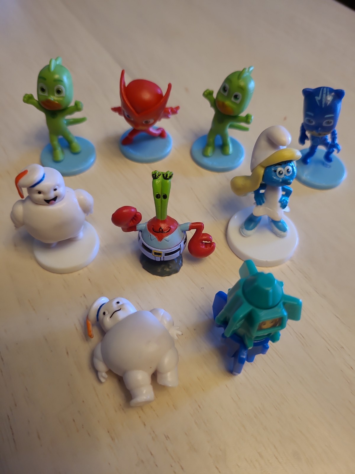 Lot Of 9 Mini PVC Plastic Figures Mixed Mask Smurfette Crab Marshmellow Rocket