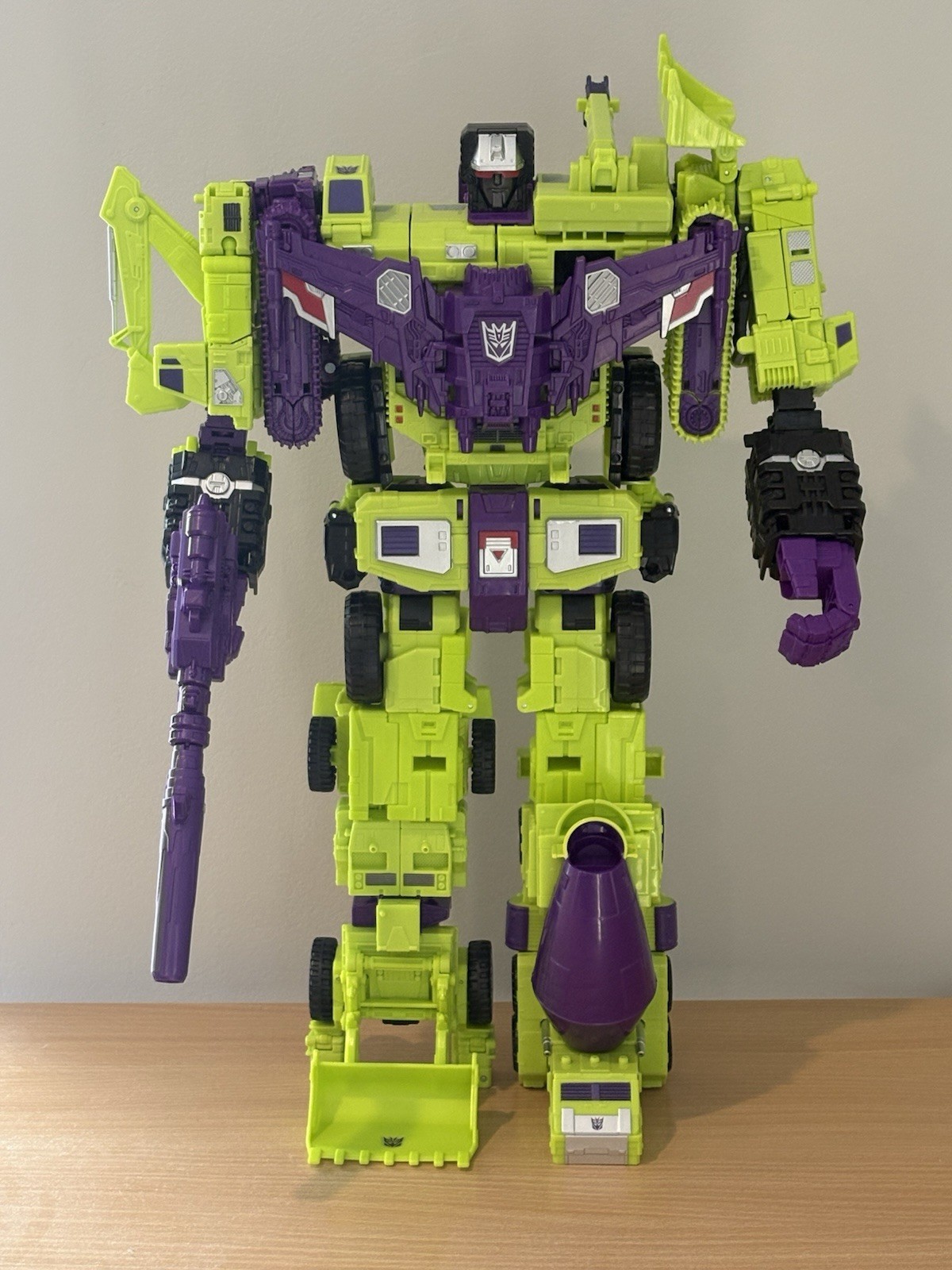 DEVASTATOR Transformers Takara Tomy Combiner Wars Leader Class Constructicons